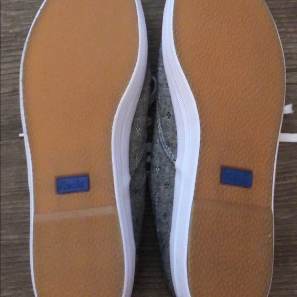 (SOLD) Gray Keds - Picture 3 of 3